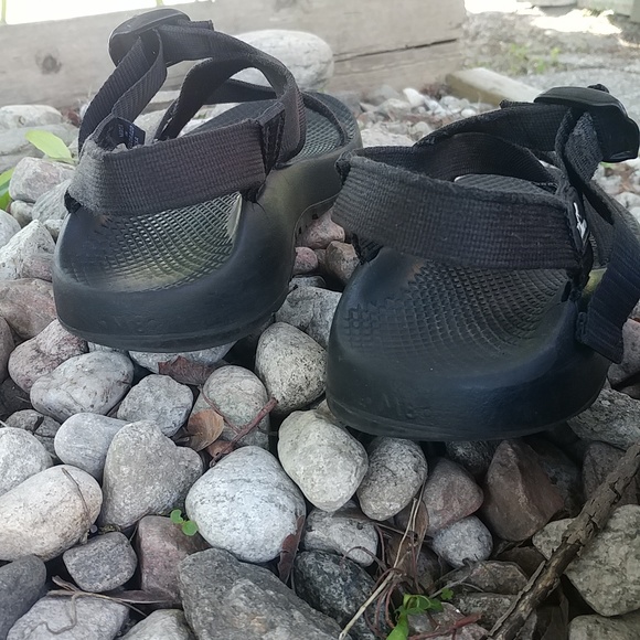 CHACO Black Mens Sandals, Size 8 (but fit large) - Picture 9 of 13